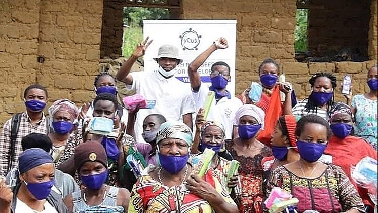 A large group of community members at Nakivale gathered for a YRUD activity